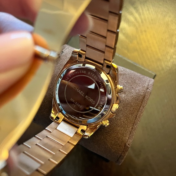 Michael Kors Rose Gold Oversized Blair and Acetate Pavé Watch 39mm - Picture 4 of 4